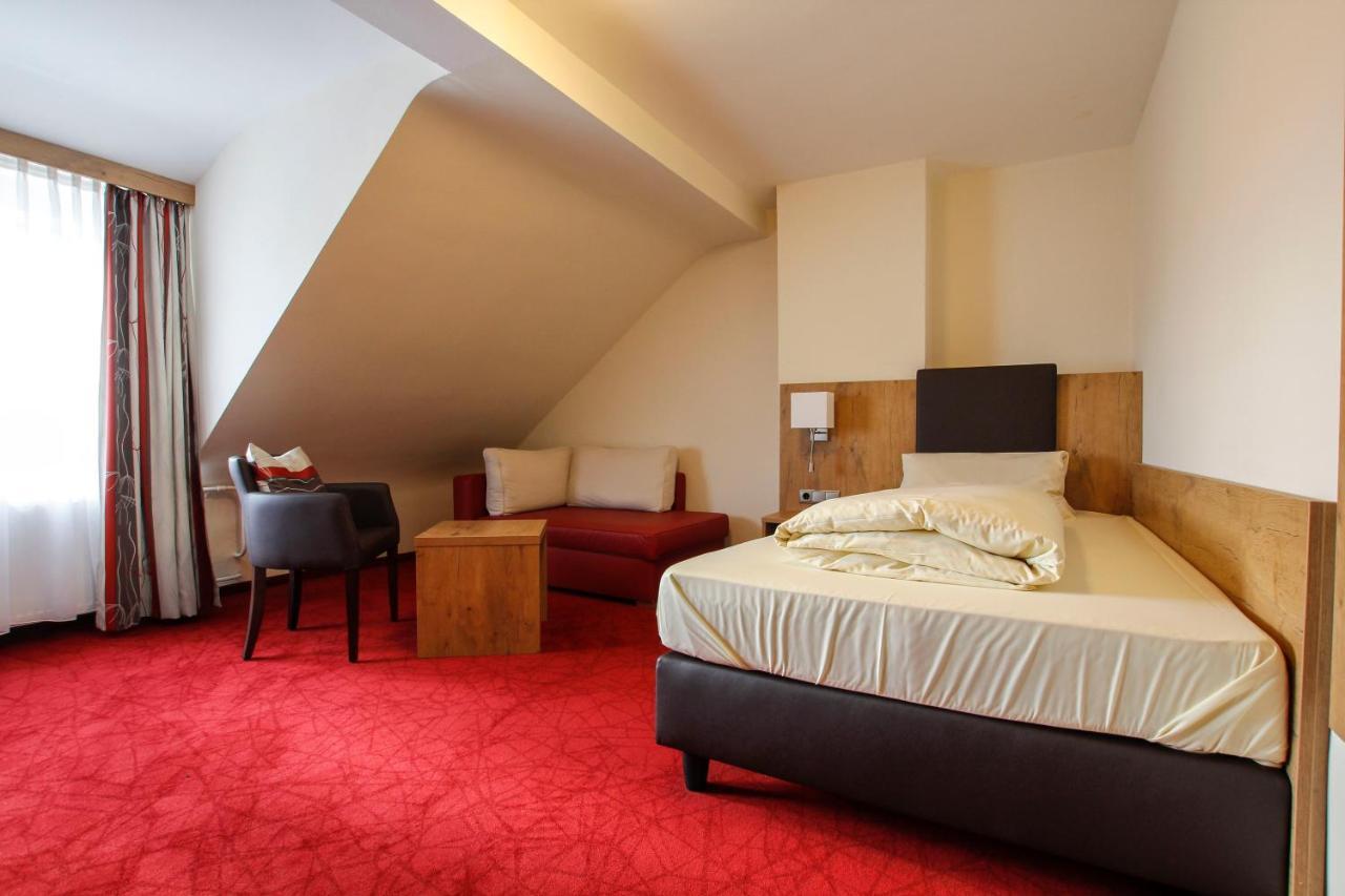 Landhotel Goldener Stern Trautskirchen Exteriör bild